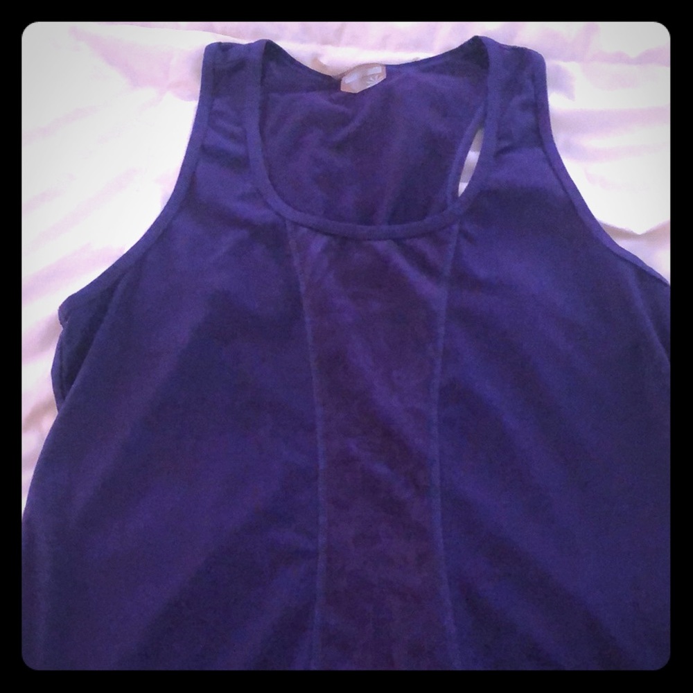 Women’s Athleta tank